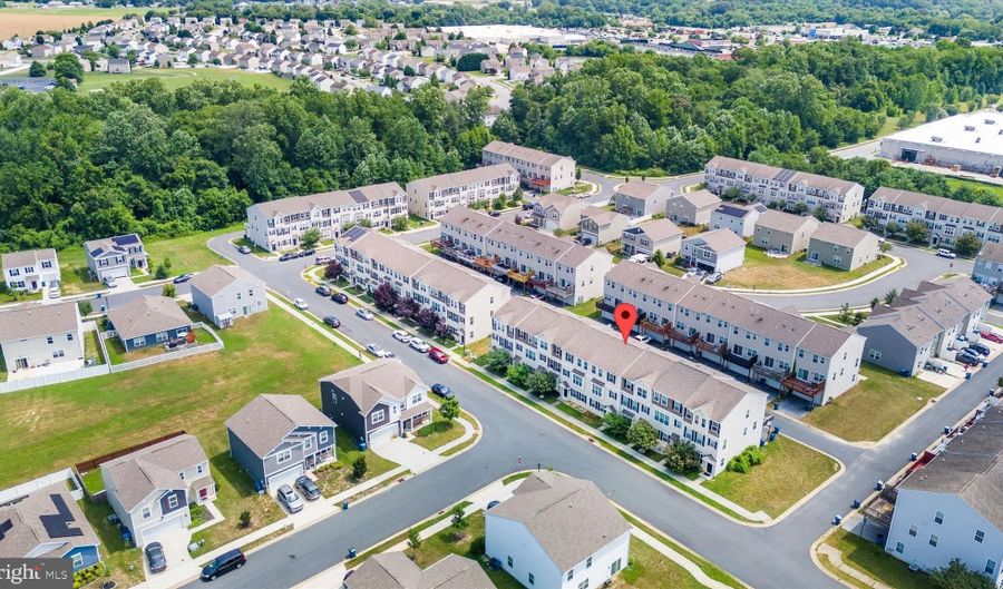 42 FREEBORN Ln, Camden Wyoming, DE 19934 - 3 Beds, 4 Bath