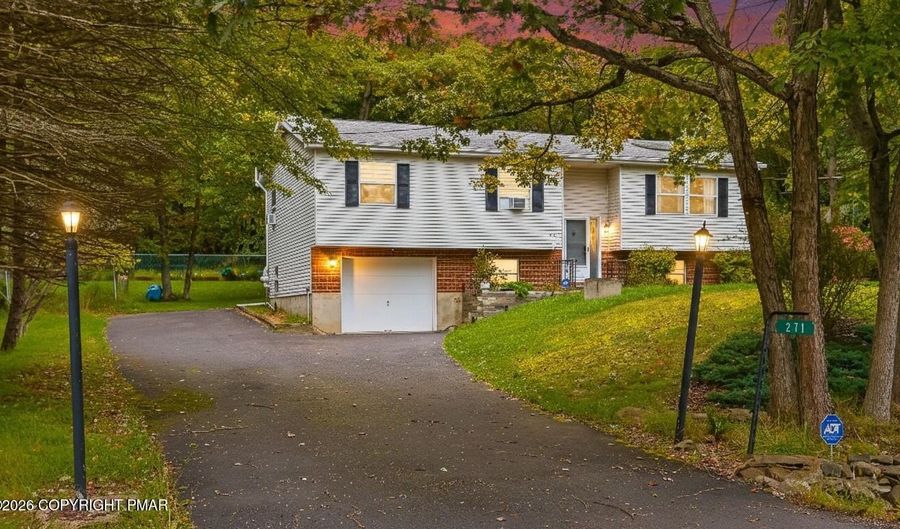 271 N Shore Dr, Albrightsville, PA 18210 - 3 Beds, 3 Bath