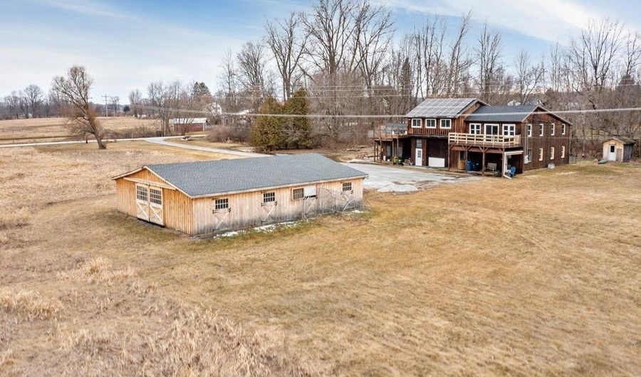 95 Center Bay Rd, Alburgh, VT 05440 - 2 Beds, 2 Bath