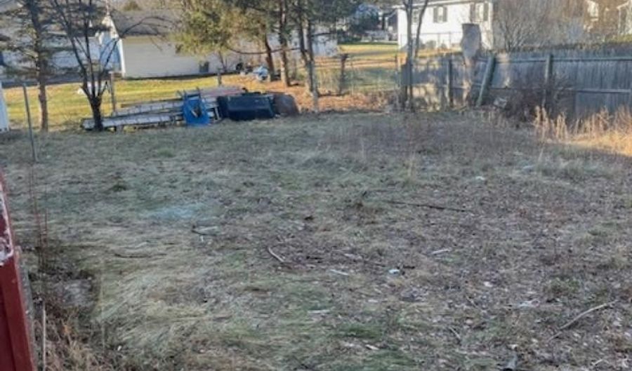 17 Tennessee Ave, Albany, NY 12205 - 4 Beds, 1 Bath