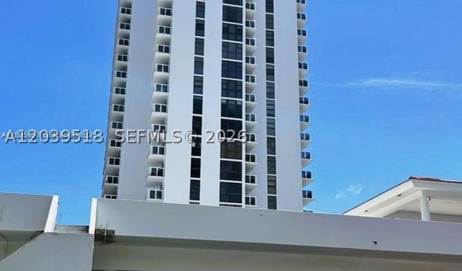 20515 E Country Club Dr 142, Aventura, FL 33180 - 2 Beds, 2 Bath
