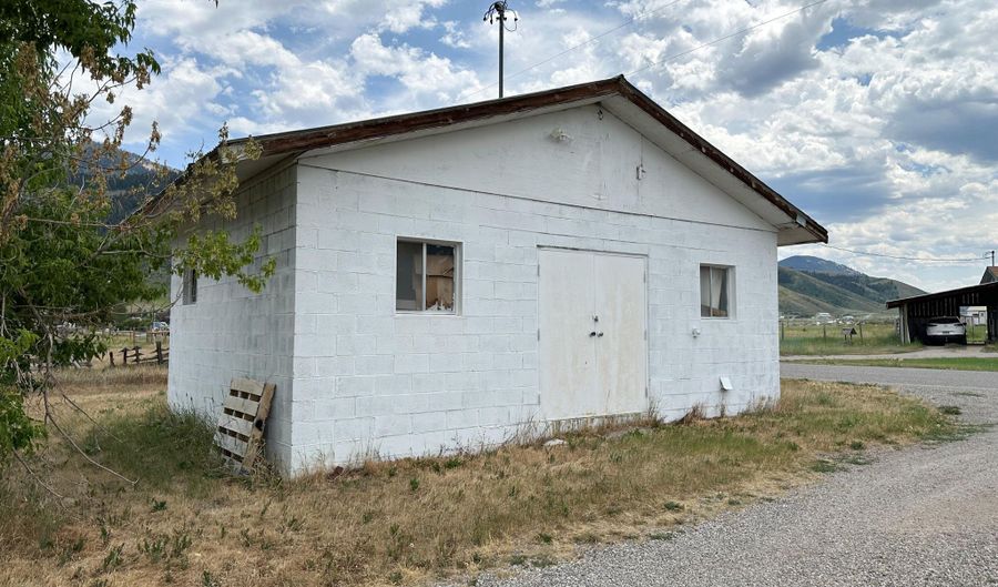 2270 HWY 241, Afton, WY 83110 - 2 Beds, 2 Bath