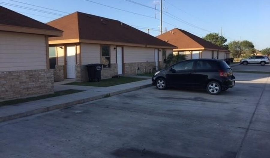 323 N Rockport St, Alton, TX 78573 - 2 Beds, 2 Bath
