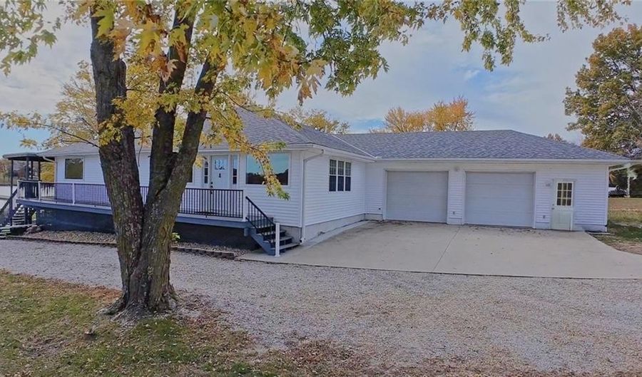 980 Lake Viking Ter, Altamont, MO 64620 - 3 Beds, 3 Bath