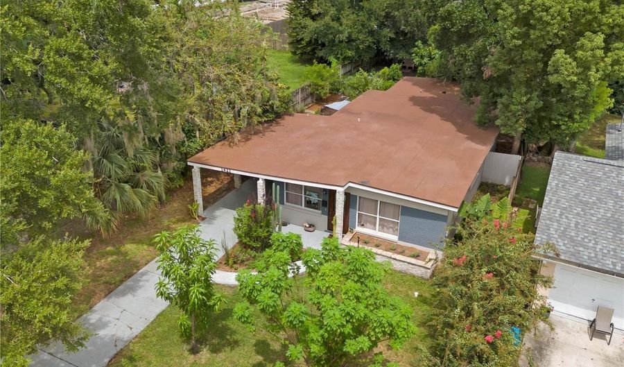 1421 W NEW HAMPSHIRE St, Orlando, FL 32804 - 3 Beds, 2 Bath