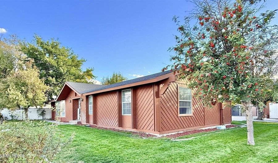 308 E 2nd St, Battle Mountain, NV 89820 - 3 Beds, 3 Bath
