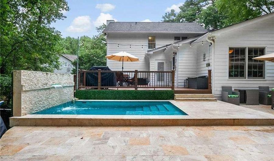 516 Philadelphia, Woodstock, GA 30189 - 4 Beds, 5 Bath