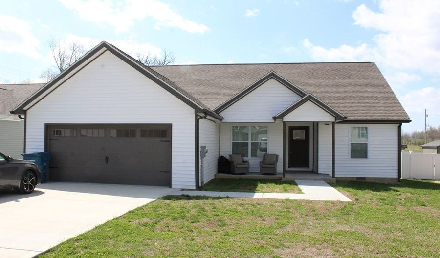 104 Reece Rd, Baxter, TN 38544 - 4 Beds, 2 Bath