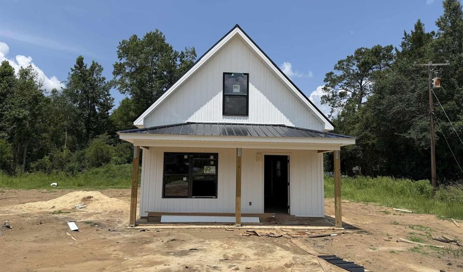 402 S Magnolia Ave, Andrews, SC 29510 - 3 Beds, 3 Bath