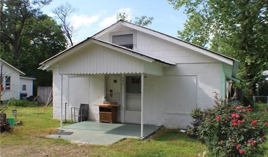 521 ERIE Ave, Bogalusa, LA 70427 - 2 Beds, 1 Bath
