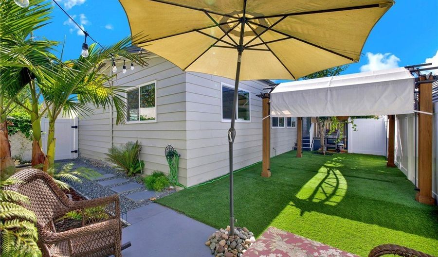 276 N El Camino Real 21, Oceanside, CA 92058 - 2 Beds, 3 Bath