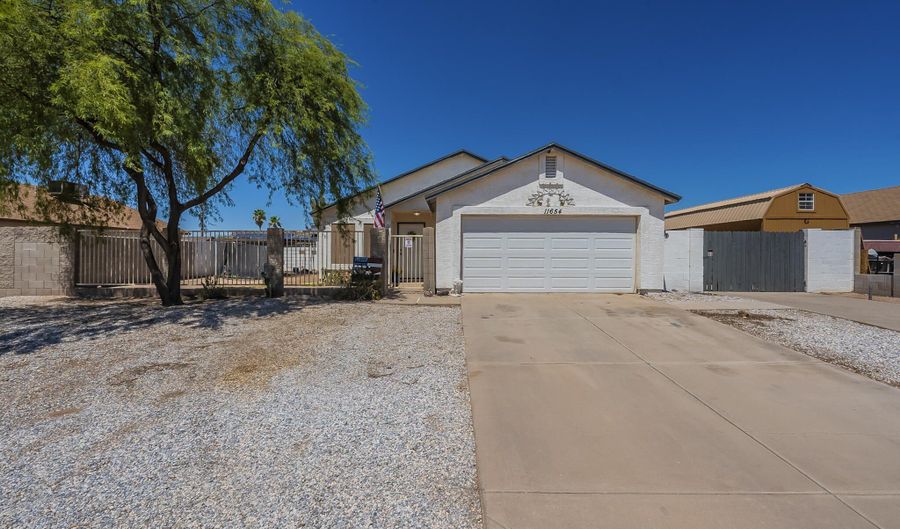 11654 W OBREGON Dr, Arizona City, AZ 85123 - 3 Beds, 2 Bath
