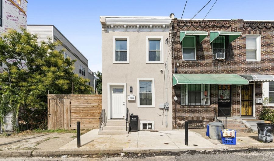 2504 N WATER St, Philadelphia, PA 19125 - 2 Beds, 2 Bath