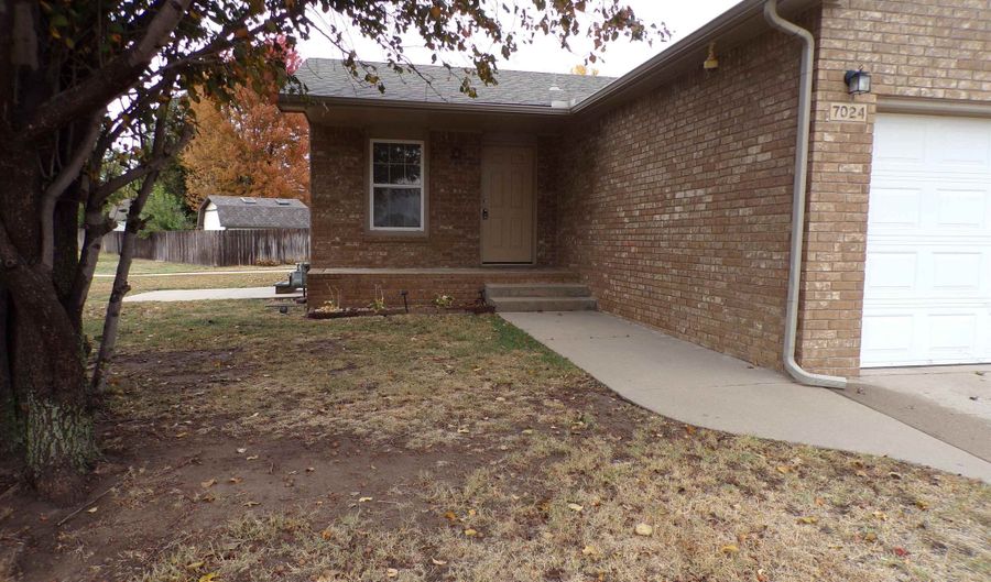 7024 W Sheriac Cir, Wichita, KS 67209 - 3 Beds, 2 Bath