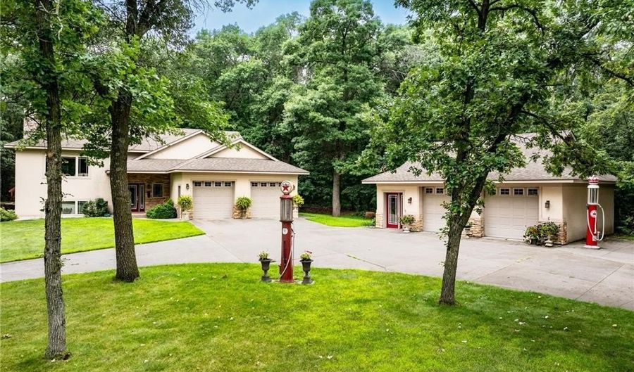 112 Birch Ave, Alexandria, MN 56308 - 5 Beds, 3 Bath