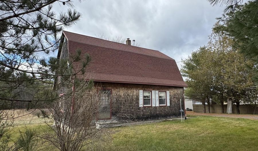 138 Spring Rd, Augusta, ME 04330 - 2 Beds, 1 Bath
