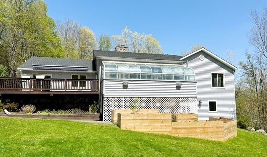 73 A Long Meadow Hill Rd, Brookfield, CT 06804 - 5 Beds, 4 Bath