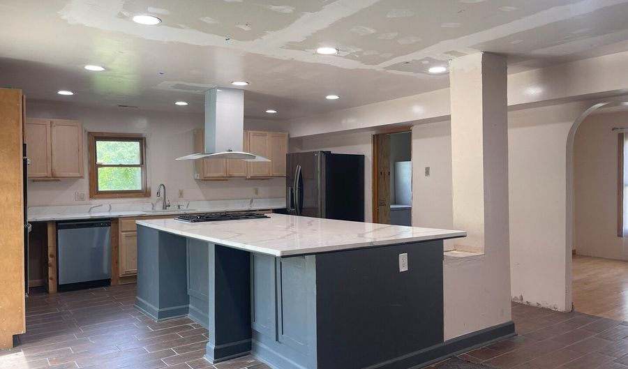 3400 N Buffalo Grove Rd, Arlington Heights, IL 60004 - 5 Beds, 4 Bath