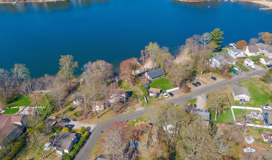 312 Shore Dr, Coventry, CT 06238 - 3 Beds, 2 Bath
