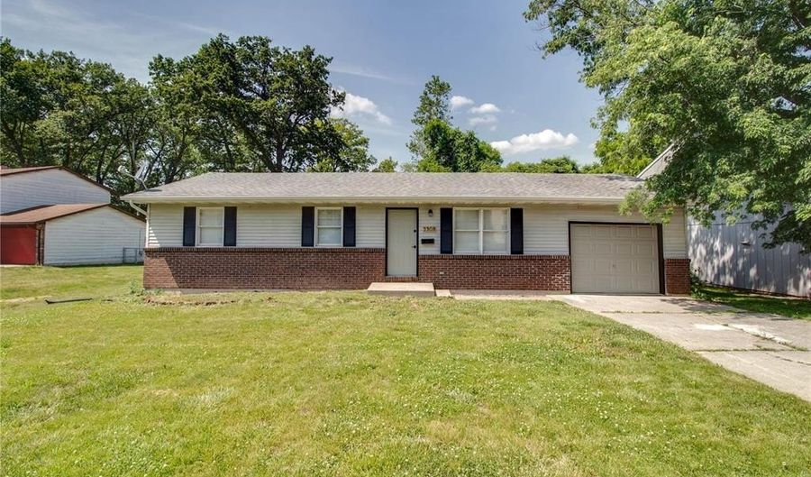 3308 Myrle St, Alton, IL 62002 - 3 Beds, 2 Bath