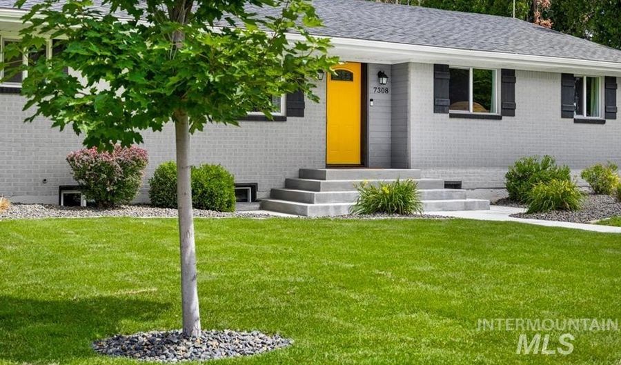 7308 W Maxwell Dr, Boise, ID 83704 - 3 Beds, 2 Bath