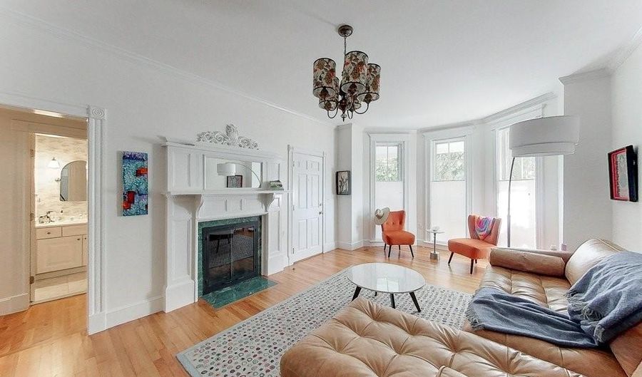 34 Catherine St A, Newport, RI 02840 - 1 Beds, 2 Bath