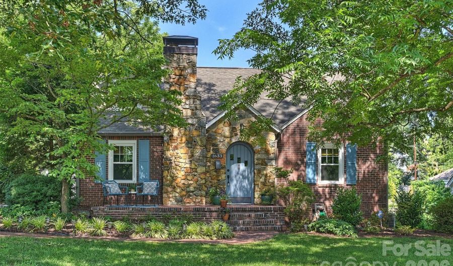 1633 Nassau Blvd, Charlotte, NC 28205 - 3 Beds, 3 Bath