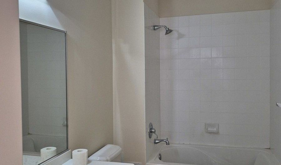 151 W Wing St 301, Arlington Heights, IL 60005 - 1 Beds, 1 Bath