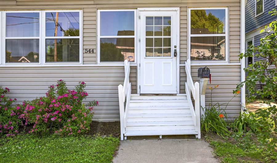 544 N UNION St, Appleton, WI 54911 - 3 Beds, 1 Bath