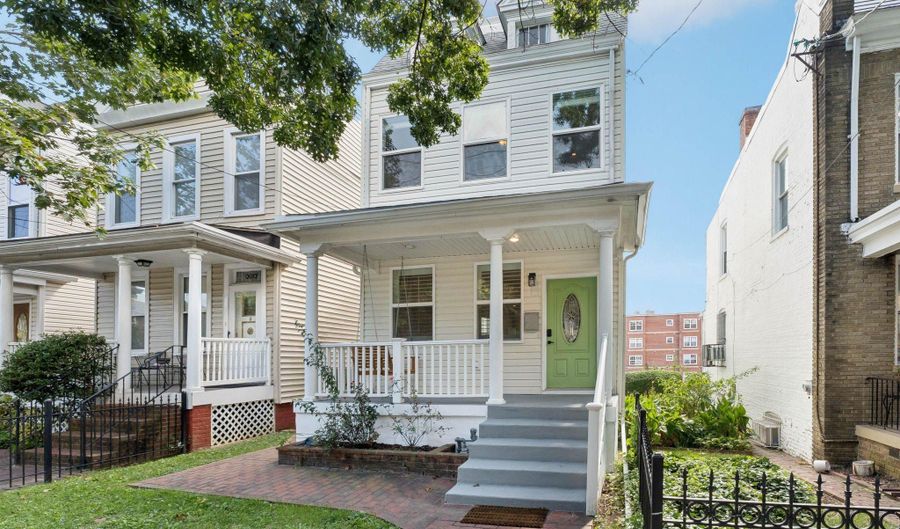 908 LONGFELLOW St NW, Washington, DC 20011 - 3 Beds, 4 Bath