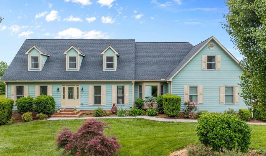 3054 Hawthorne St, Athens, TN 37303 - 5 Beds, 5 Bath