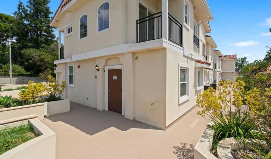 300 E Alhambra Rd A, Alhambra, CA 91801 - 2 Beds, 3 Bath