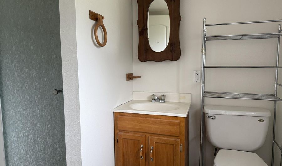 32311 Bobwhite Dr, Bonanza, OR 97623 - 2 Beds, 2 Bath