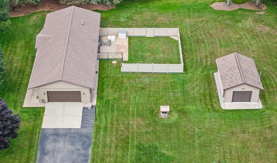 8451 Cedar Ln, Wisconsin Rapids, WI 54494 - 3 Beds, 2 Bath