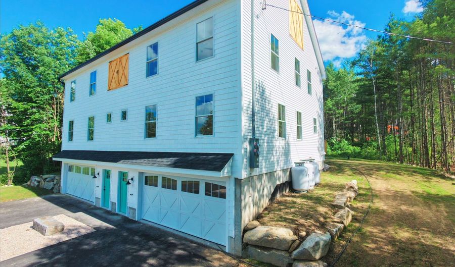 48 A Pine St, Bethlehem, NH 03574 - 3 Beds, 2 Bath