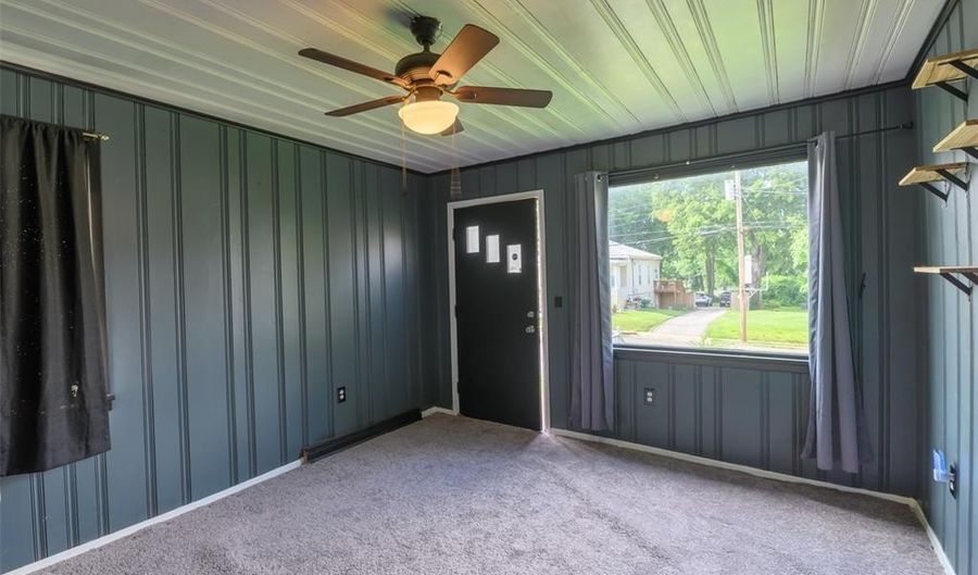 2815 Brown St, Alton, IL 62002 - 2 Beds, 1 Bath