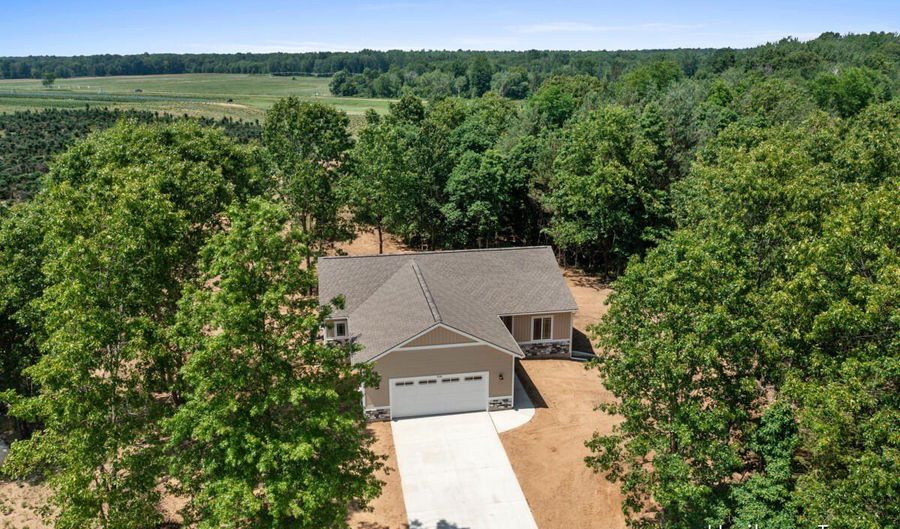 928 Armintrout Ridge Ct, Allegan, MI 49010 - 2 Beds, 2 Bath