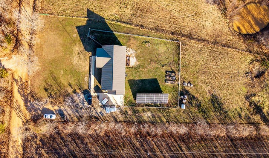 404 County Road 309, Alton, MO 65606 - 5 Beds, 3 Bath