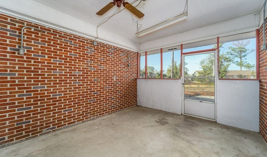 102 Lucerne, Baxley, GA 31513 - 3 Beds, 2 Bath