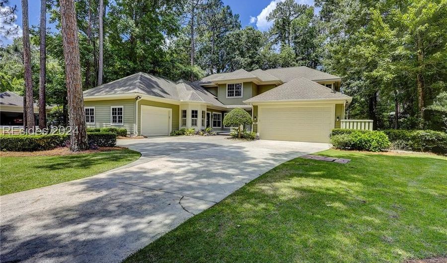 40 Royal James Dr, Hilton Head Island, SC 29926 - 5 Beds, 5 Bath