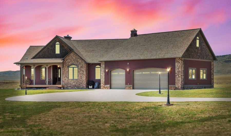 67 Prairie Dr, Buffalo, WY 82834 - 5 Beds, 3 Bath