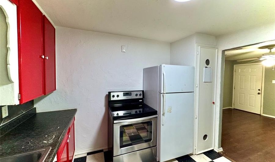 1006 Franklin St, Weatherford, TX 76086 - 2 Beds, 1 Bath