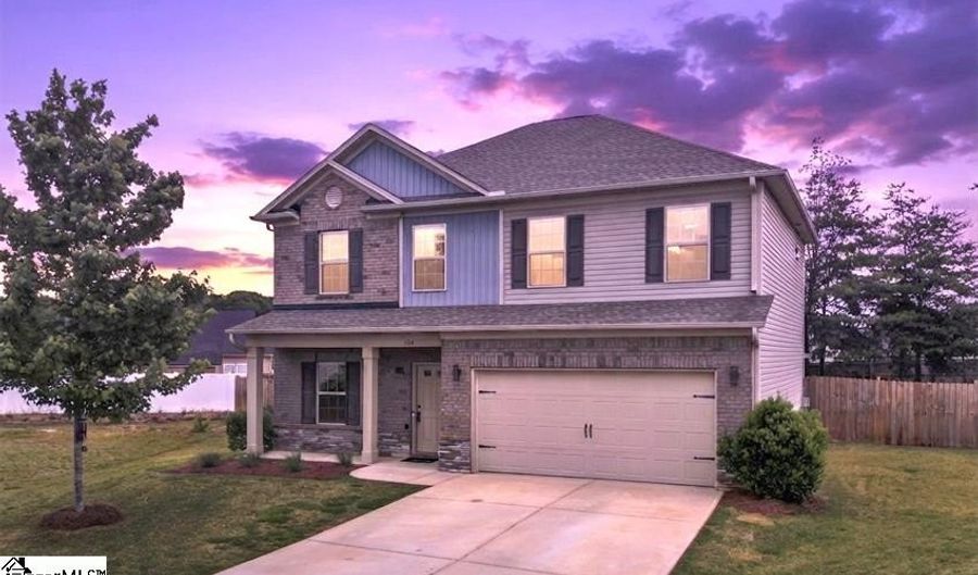 524 Marathon Ct, Boiling Springs, SC 29316 - 4 Beds, 3 Bath