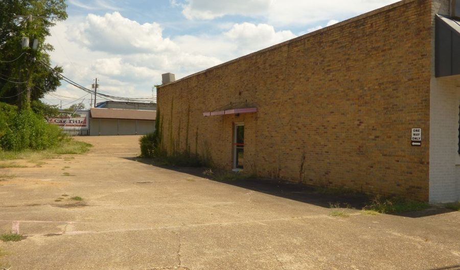 202 N Jackson St, Brookhaven, MS 39601 - 0 Beds, 0 Bath