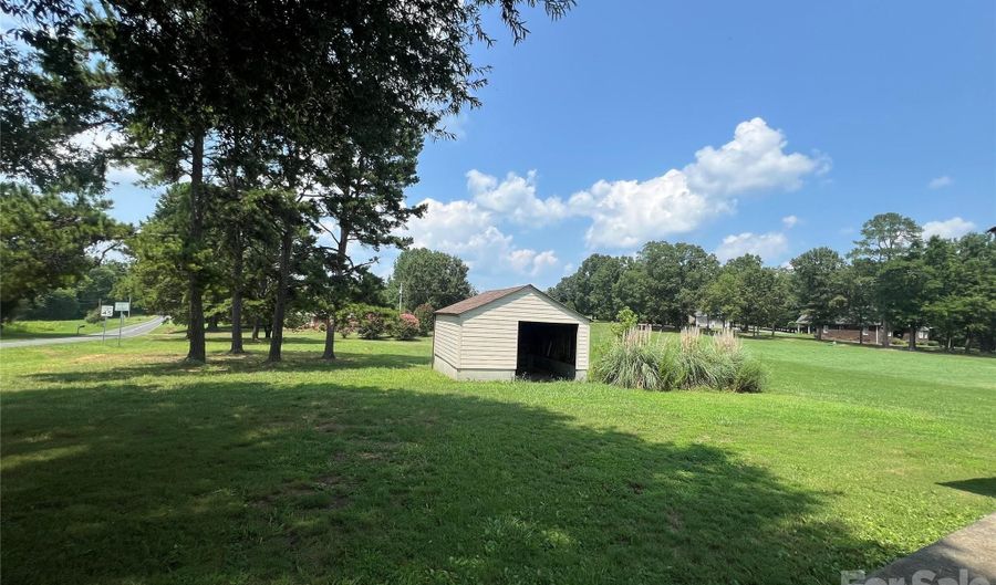 28331 Canton Rd, Albemarle, NC 28001 - 3 Beds, 2 Bath
