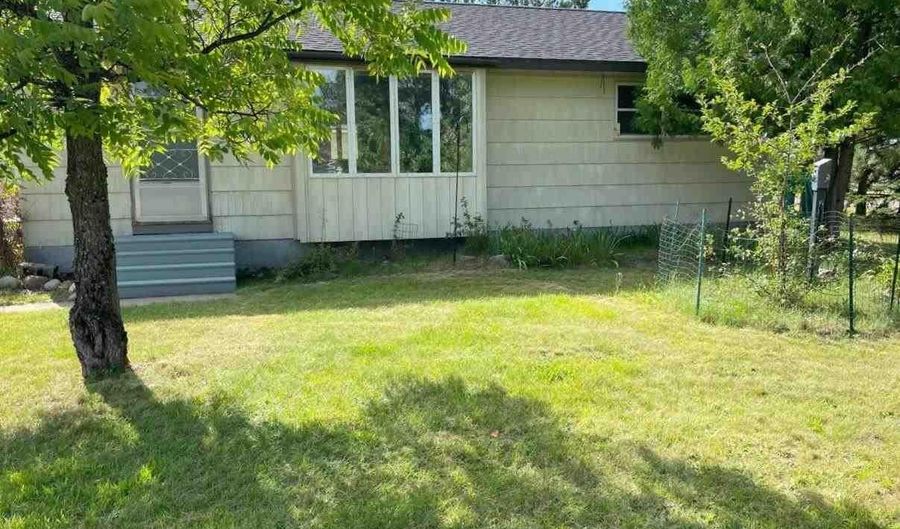 10 Elm Blvd, Babbitt, MN 55706 - 2 Beds, 1 Bath