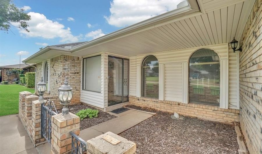 813 Tottingham Rd, Anadarko, OK 73005 - 3 Beds, 2 Bath