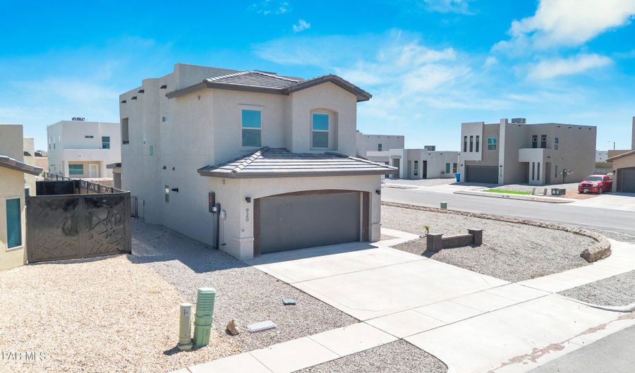 920 Texas Madrone Dr, Socorro, TX 79927 - 4 Beds, 3 Bath