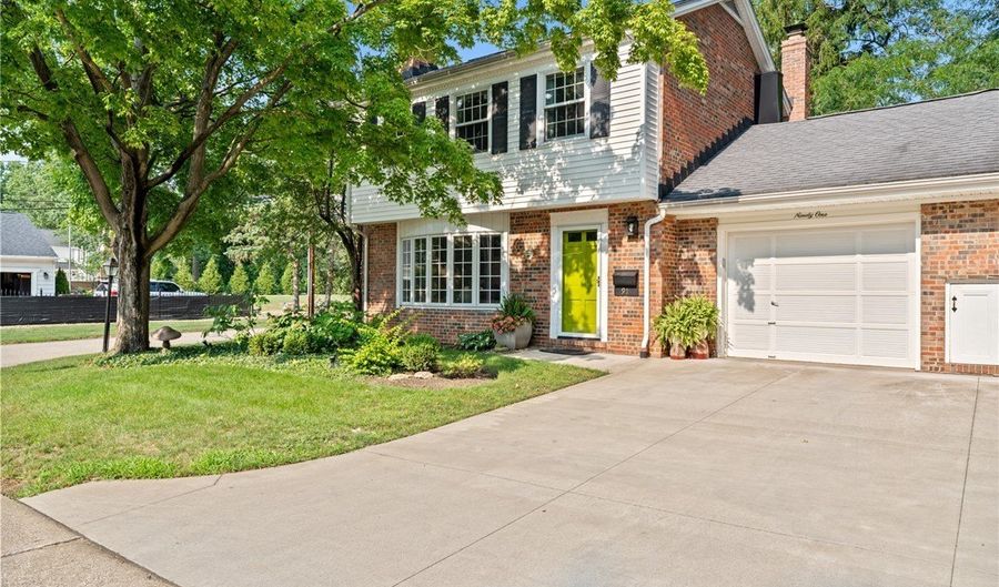 91 Yardley Ln, Akron, OH 44313 - 2 Beds, 2 Bath