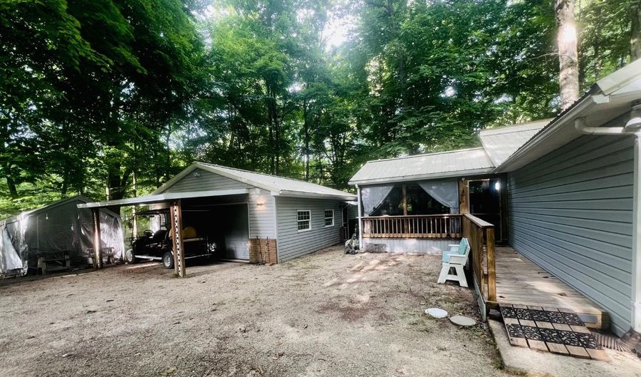 15014 Flamingo Dr, Brookville, IN 47012 - 2 Beds, 2 Bath